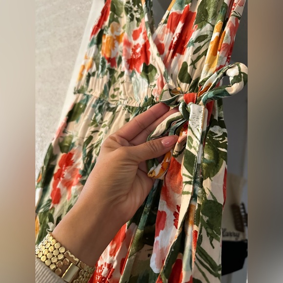 Maxi floral dress size Small - Picture 4 of 7